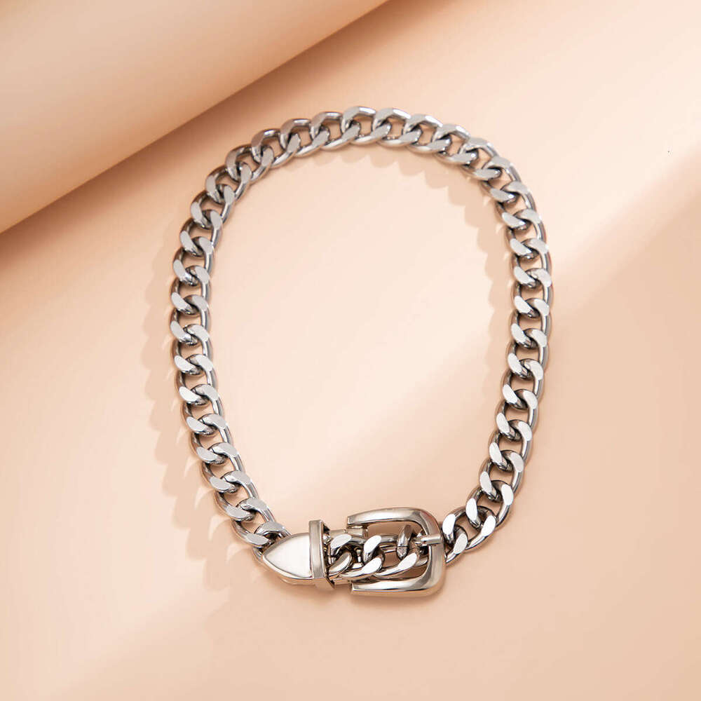Hip hop minimalist design, belt buckle collarbone neck chain, cool and personalized necklace