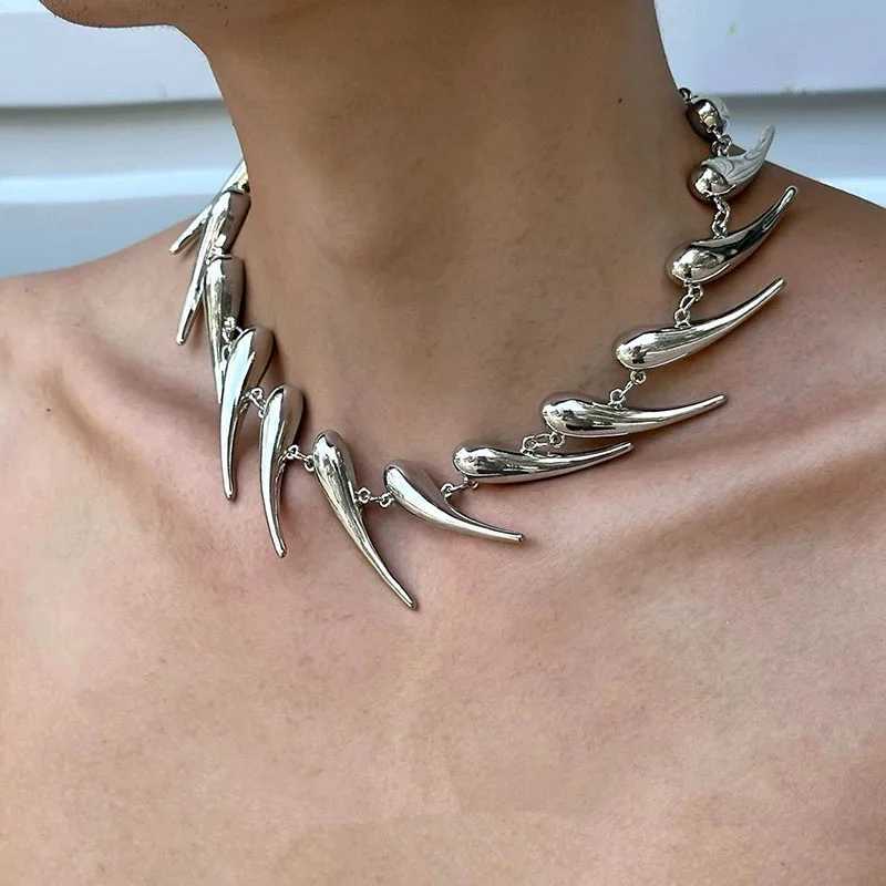 Stainl Steel Chains Rivet Choker Necklace for Men Women Hiphop Punk Neck Chains Short Collar Necklaces Wolf Tooth Jewelry NewXJ250219
