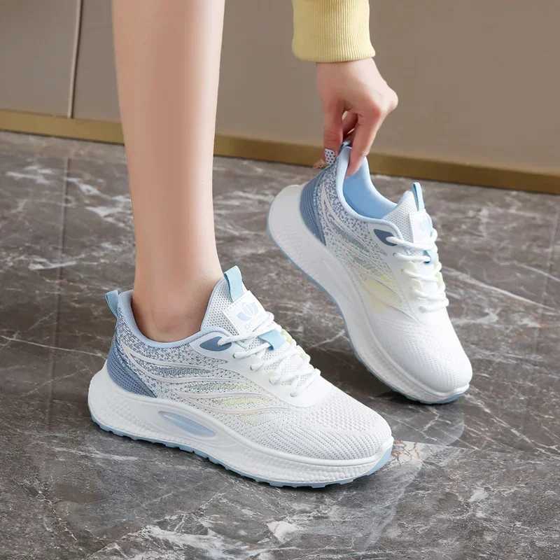 Spring Women New Mesh Lightweight Sports Breath Lace Up Fitness Comfortable Thick Soled Casual Running Shoes Tenis MasculinoC250304