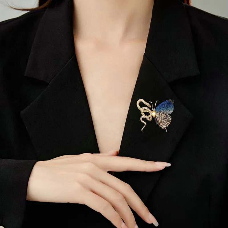 CHKAWOCI Spirit Snake Butterfly Zircon Brooch Valentines Day Gift Original Niche High end Set with Tight corset 250220