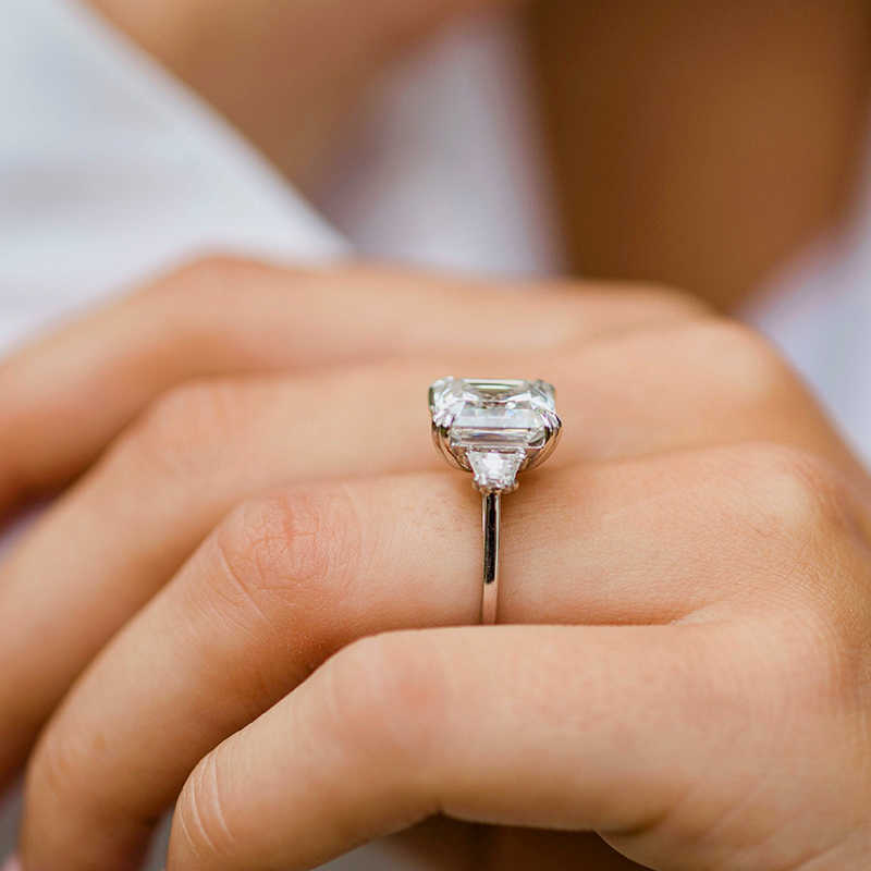 Luster High Quality Double Claws 10K/14K/18K 5.5ct Asscher Cut Moissanite Diamond Wedding Ring With Trapezoid Stones
