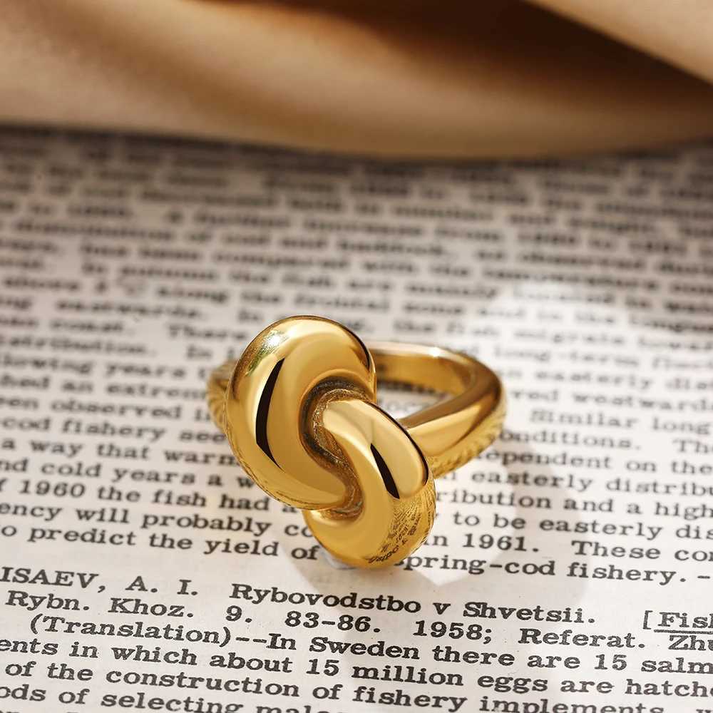 Creative Gold Color Stainless Steel Rings for Wen Punk Chunky Irregar Smooth Round De Ring Five Statement Jewelry Gift X2502201