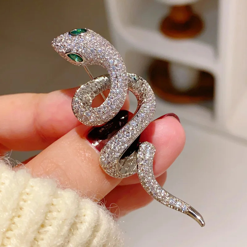 SENYU Year Snake Big Brooches High Quality Cubic Zirconia Pins Women Jewelry Fashion Party Corsage Gifts 250220