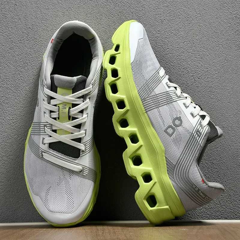 Spring Ultrght Mens Running Shoes Breathable Platform Casual Sports Shoes Mens Outdoor Sports Gym Tennis ShoesC250425