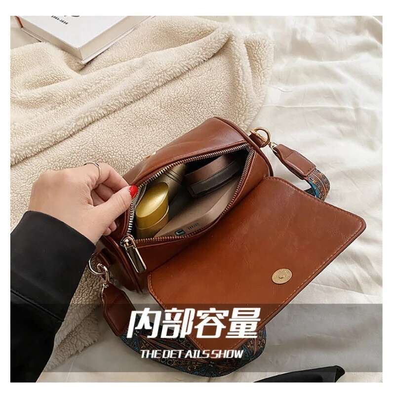 Wide Shoulder Strap Women's Retro Crossbody Bag Summer Handbag Women's Handbag Single Shoulder Underarm Women's Small Cyder Bag