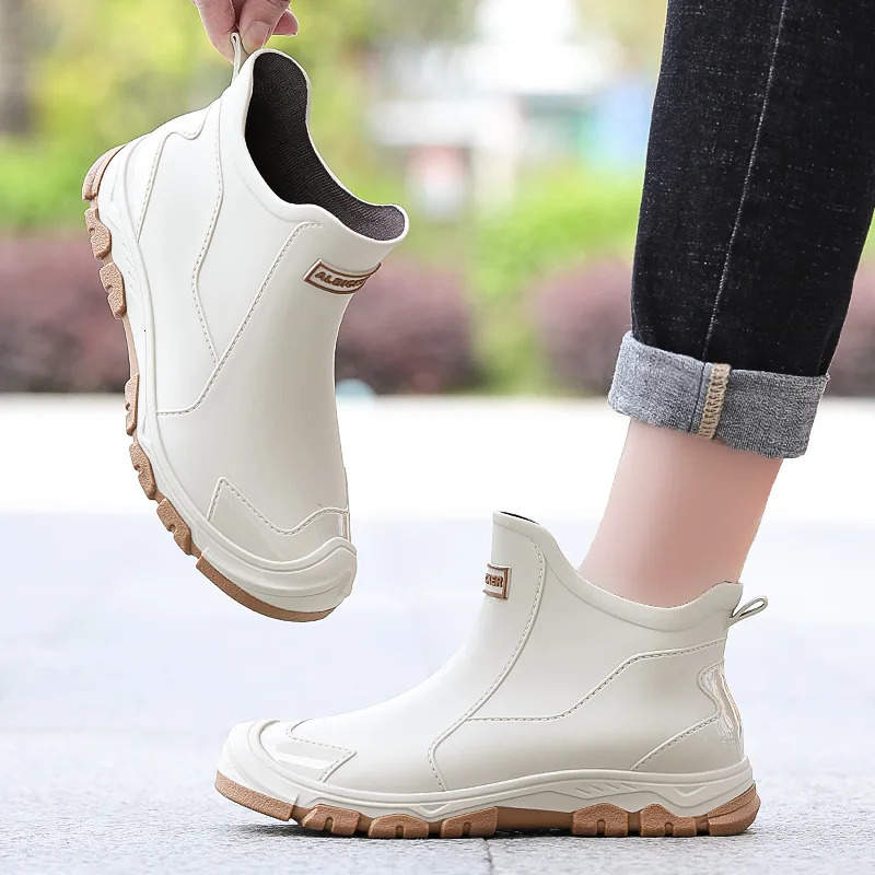 Fashionable Rain Boots for Men Rainproof and Waterproof Shoes Short Nonslip Casual Fishing Rubber Work 250219