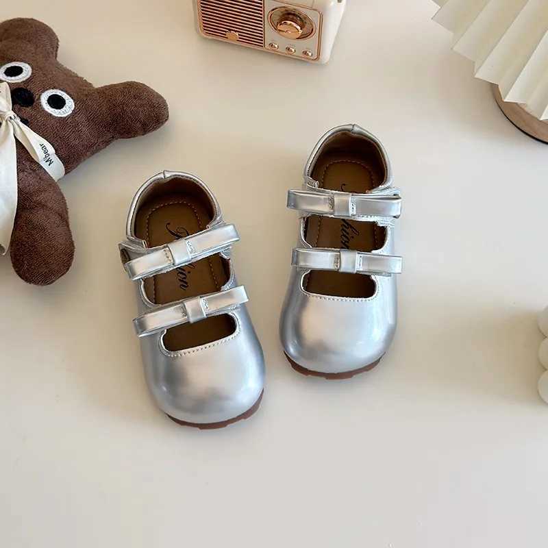 Girls Mary Janes Patent Leather Bowtie Round Toe Cute Kids Flat Shoes Toddler Three Colors Spring Hook-loop Children Shoe 21-30 X250220