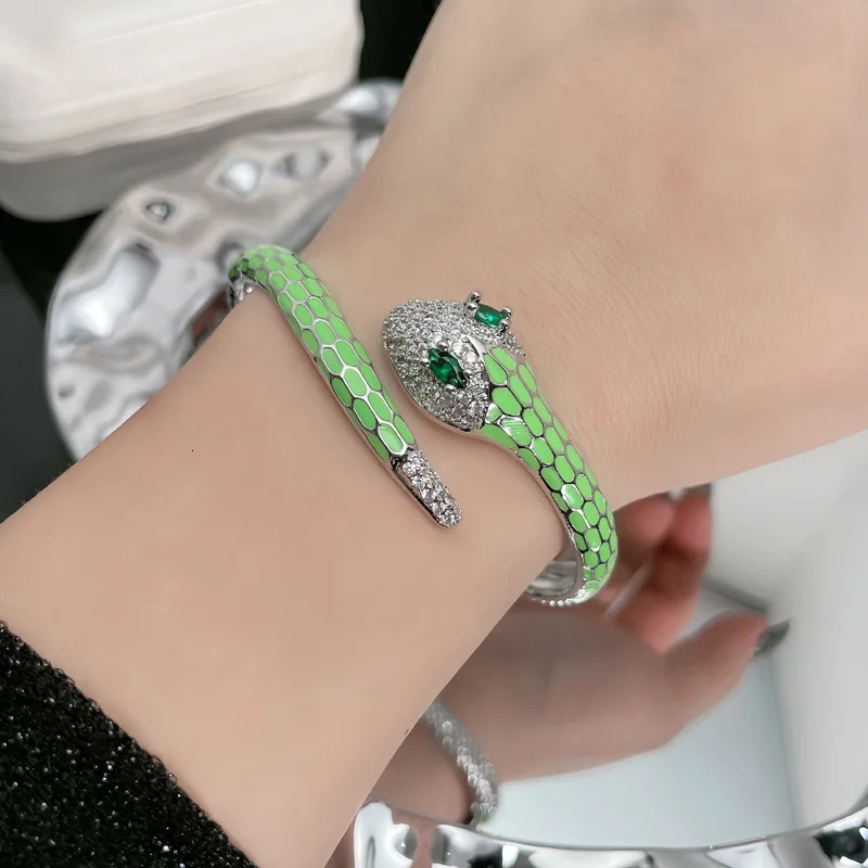 European and American dominating snake head bracelet green enamel niche exotic snake fashion cool personality bracelet girl 250220