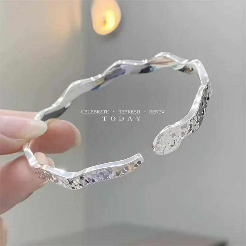 Silver 999 Spirit Snake Crushed Ice Wave Silver Bracelet Suitable for Women Real Light Wind Explosion Flash Silver Bracelet 250220
