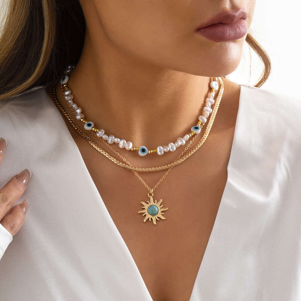 Jewelry with contrasting colors, personalized eyes, pearl necklace, ethnic style, sun turquoise pendant, necklace decoration