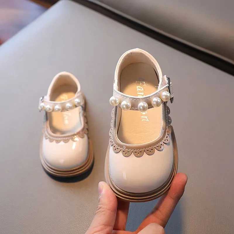 New School Girls Shoes Spring Summer Baby Girl Brightly Patent Leather Round Toe Shoes Princess Floral Bordered Mary Jane G12196 X250220
