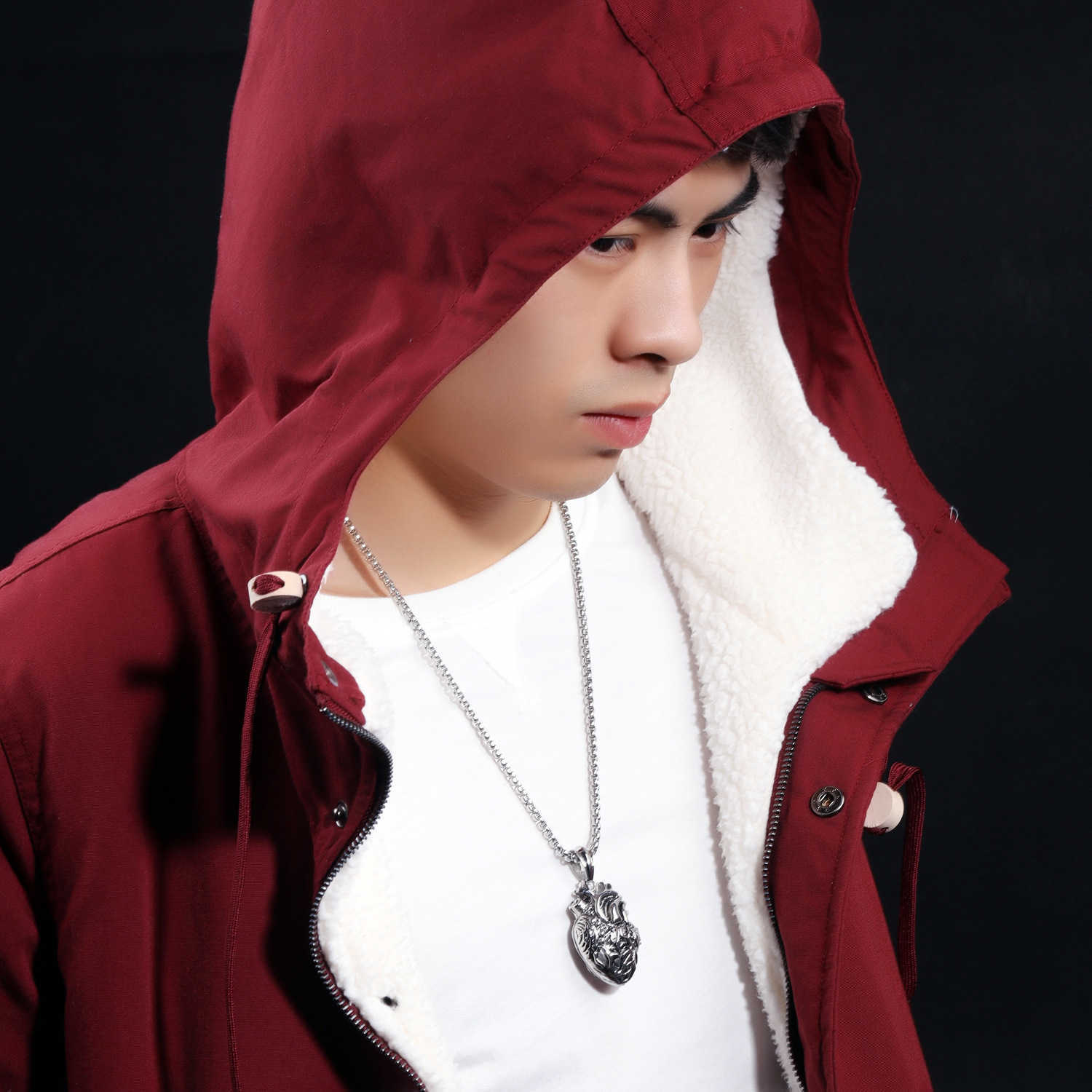 Pendant Necklaces Japanese and Korean fashion personality popular heart pendant jewelry street hip-hop trend versatile titanium steel necklace for men