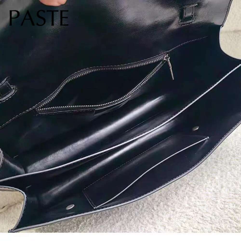 New 2025 Wine Red Glossy Retro Style Trunk Tote Lock Design Cowhide Leather Women Messenger Bag High-End Long-Handle Handbag