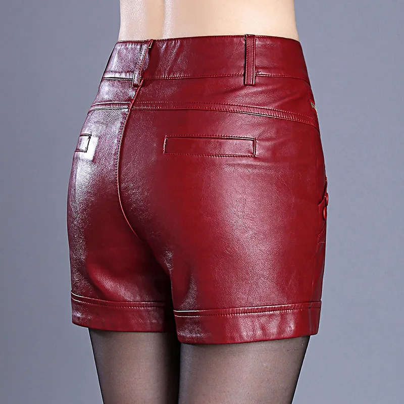 Large Size 4XL Leather Shorts Women Autumn Winter PU Leather Sexy Shorts Straight Slim High Waist Short Femme Women Shorts 250214