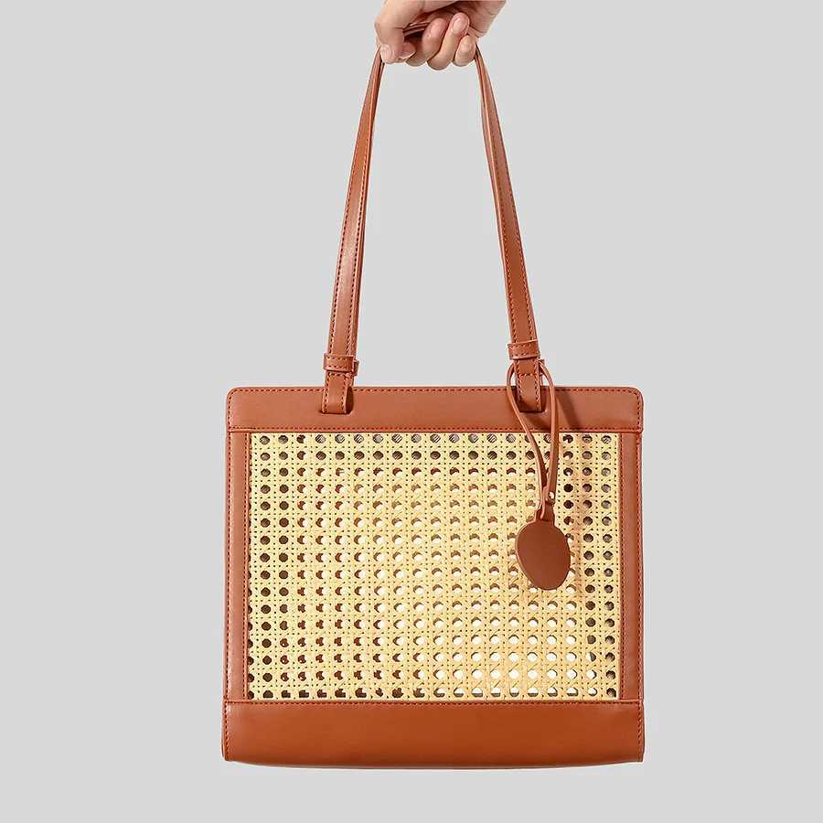 Fashion Hollow Women Shoulder Bags Imation Wicker Woven Handbags Large Capacity Summer Beach Bag Simple Bali Travel Purses 2024 Z250219