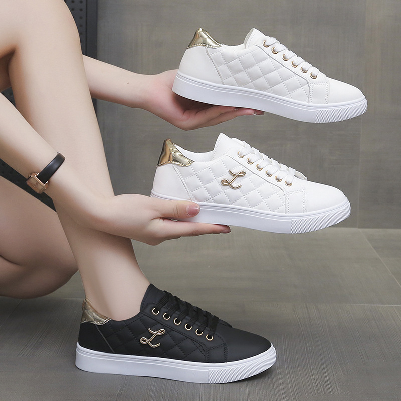 Thick Soled Soft Leather 2025 Spring And Summer New Personalized Design Logo Outdoor Leisure Sports Board Shoes Fashionable And Comfortable White Shoe