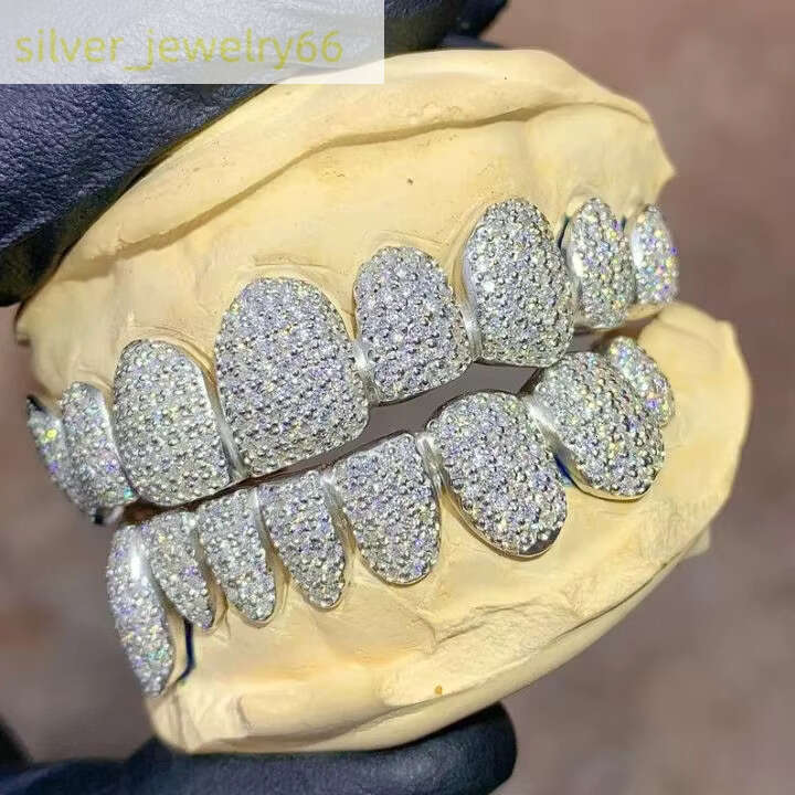 Pretty Moissanite Round Brilliant Cut Vvs Clarity Sparkg Dia Iced Out Sterg Sier Customize Tooth Grillz