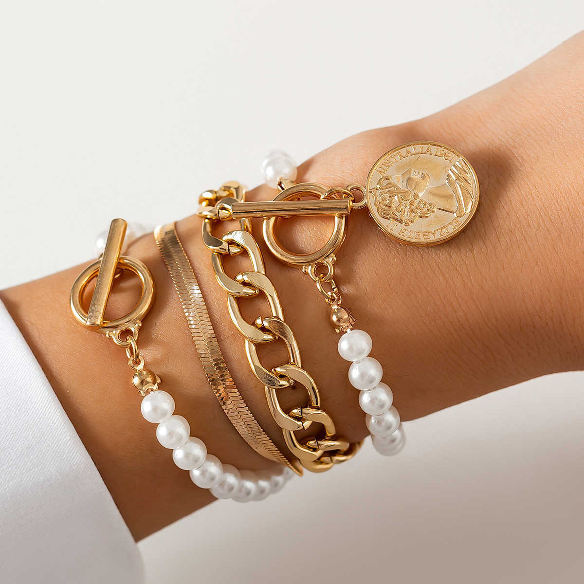 Charm Bracelets Jewelry ins Pearl Beads Flat Snake Chain Bracelet Irregular Metallic Brelet Set H25220 2 2OUM
