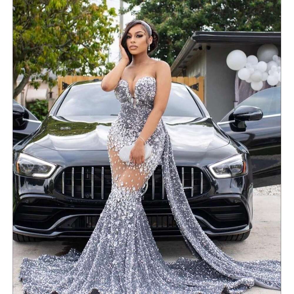 Long Bright 2025 Silver Diamond Crystals Black Girl Sequins Mermaid Ball Gowns With Side Train prom