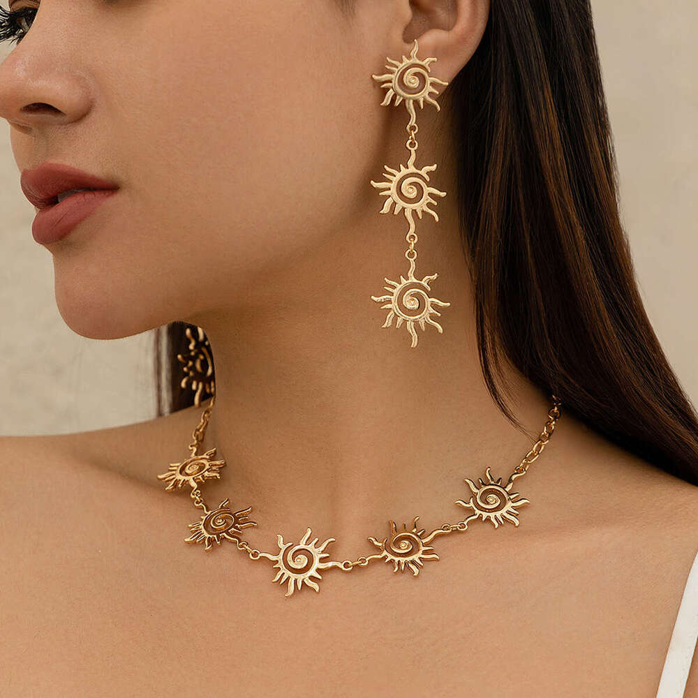 Threaded Totem Ins Style Single layer Simple Ethnic Metal Sun Necklace Item Jewelry