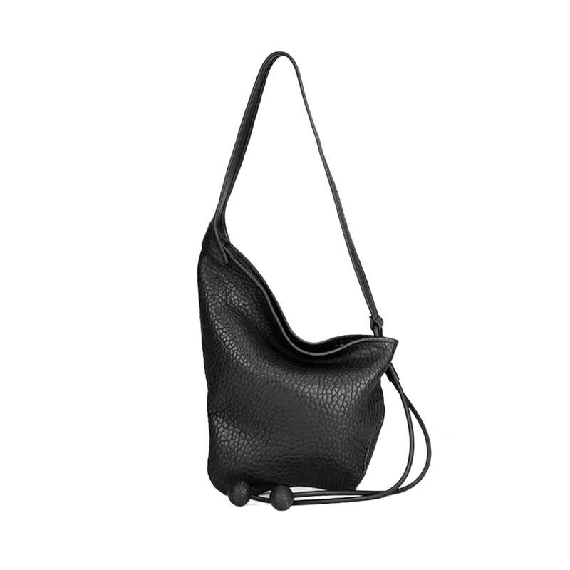 Texture Sensation Niche Design Tote 2025 New Fashionable Soft Sheepskin Horn Genuine Leather Shoulder Crossbody Women's Bag