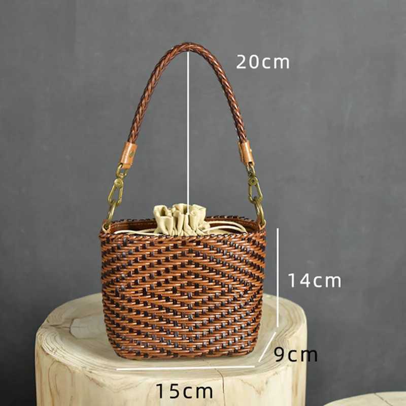 Autumn and winter new womens horizontal bag Japanese small square bag handmade woven personalized womens bag Z250219