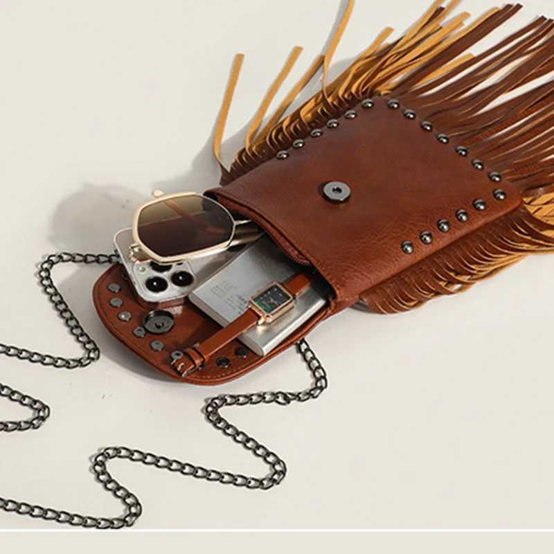 Punk Shoulder Bag Tassel in Leather Shoulder Bag For Women Europe And America Wallet Travel Y250218
