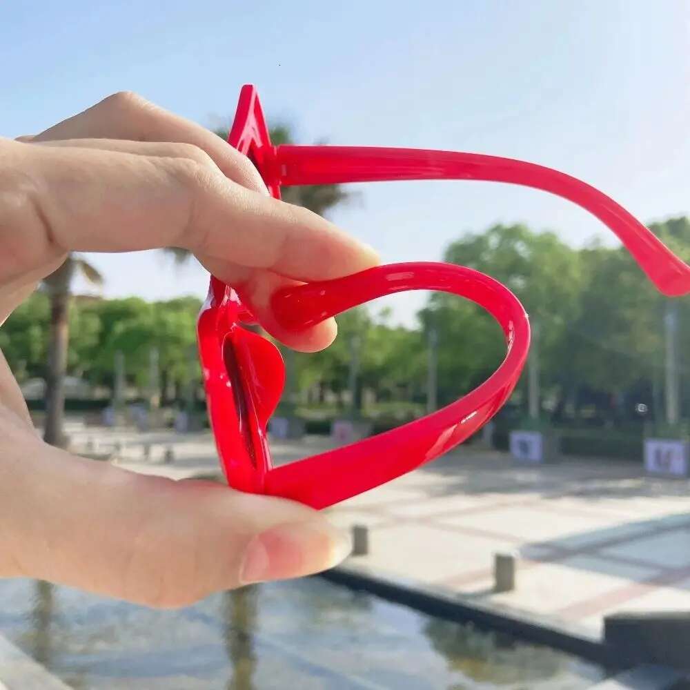 Ddmyshoesvip Sunglasses New Trend UV Blocking Sunshade Eyewear Anti Reflective Outdoor Sun Glasses For Children