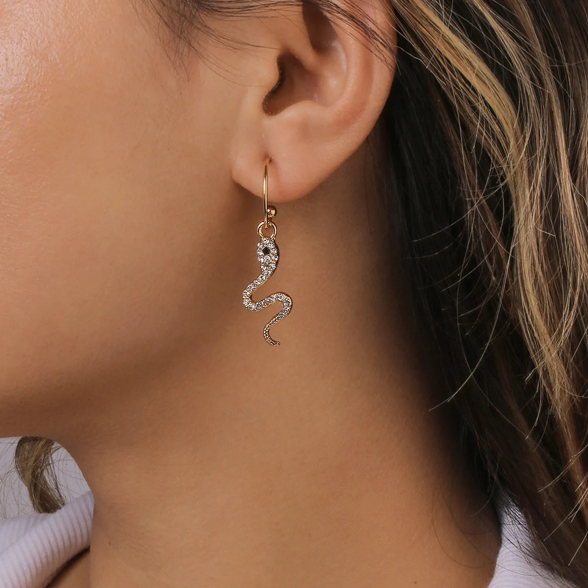 Exaggerated Micro embedded Serpentine Asymmetric Earrings Personalized Geometric Earrings 250220