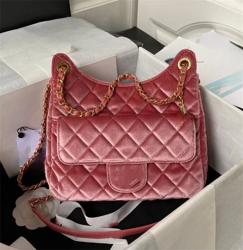 designer highquality moens leather outdoor crossbody shoulder fashionable leisure bag sports N111