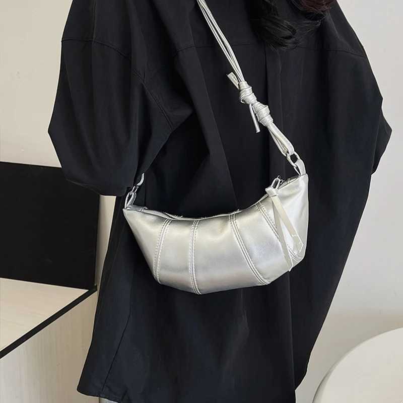 French Croissant Bag Chic Fashion Silver Crossbody Bag Retro PU Mini Boulogne Handbag Casual Cute Shoulder Bag Y250218
