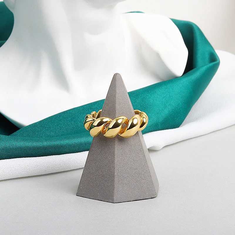 LIVY Silver Retro Ring 2021 Trend Gold Convex Engagement Text Fashion Jewelry Gift Accessories X250220