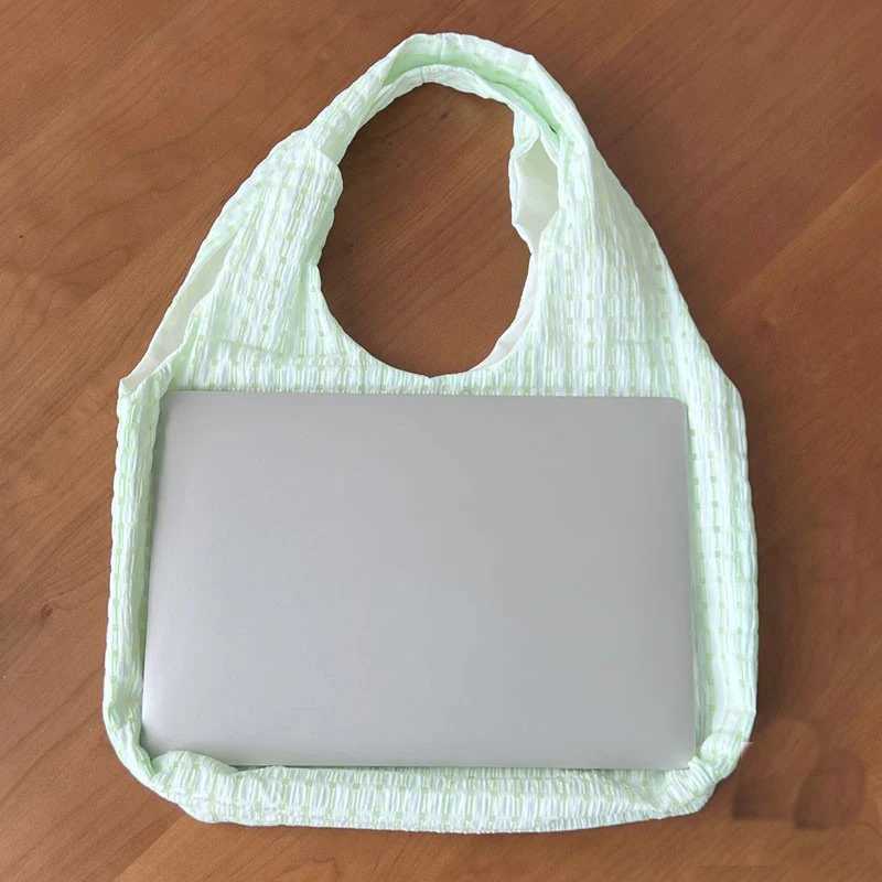 Ins Womens Casual Canvas Bag Hollow Grid Small Fresh Girls Tote Bag Large Capacity Outdoor Street Womens Shoulder Bag Z250219