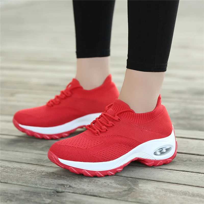 Women Walking Trainers Fashion Fly Weaving Sock Sneakers Breathe Comfort Nursing Shoes Casual Platform Loafers Non-slip W250220