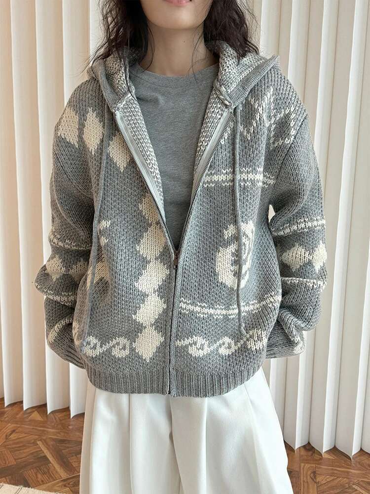 Hooded Plaid Knit Cardigan Women's Long Sleeve Thick Warm Drawstring Design Coats 2024 Winter New 26C1130