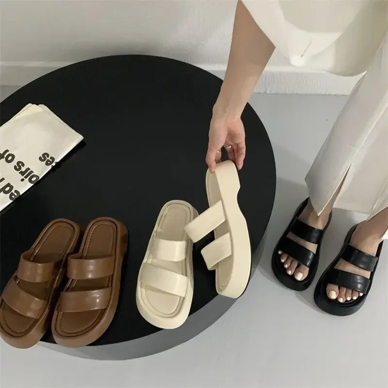 Summer Fashion Segment Leisure Integrated Slider Sponge Cake Thick Bottom Small And High Comfortable Sandals 250218X