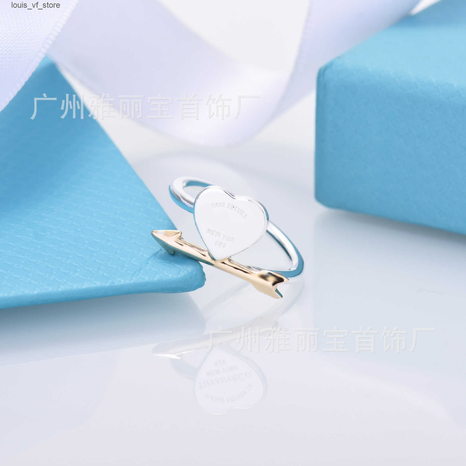Cluster Rings High end new heart-shaped arrow ring womens white copper plated color separation 18K real gold personalized versatile high-end ring H250