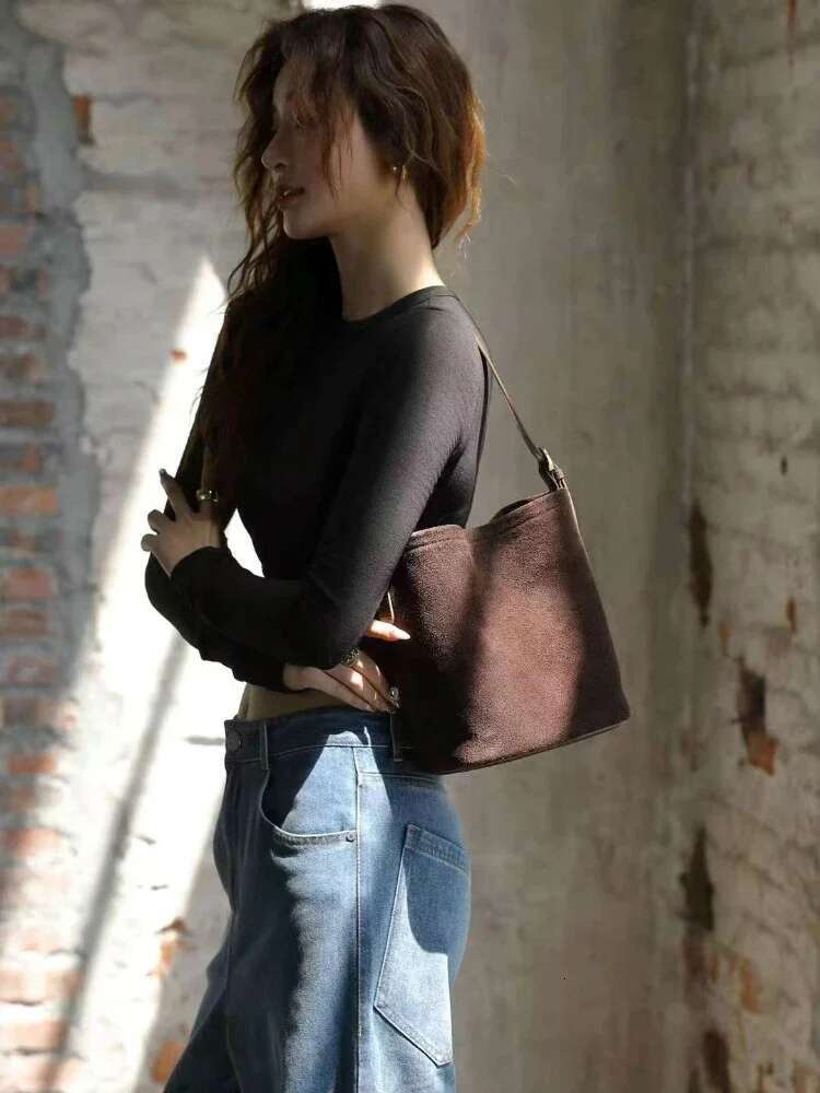 Chic Stylish Design Matte Coffee Bucket Tote Vintage Suede Cow Leather Women Handbag Daily-Use Chamois Lady Single Shoulder Bag
