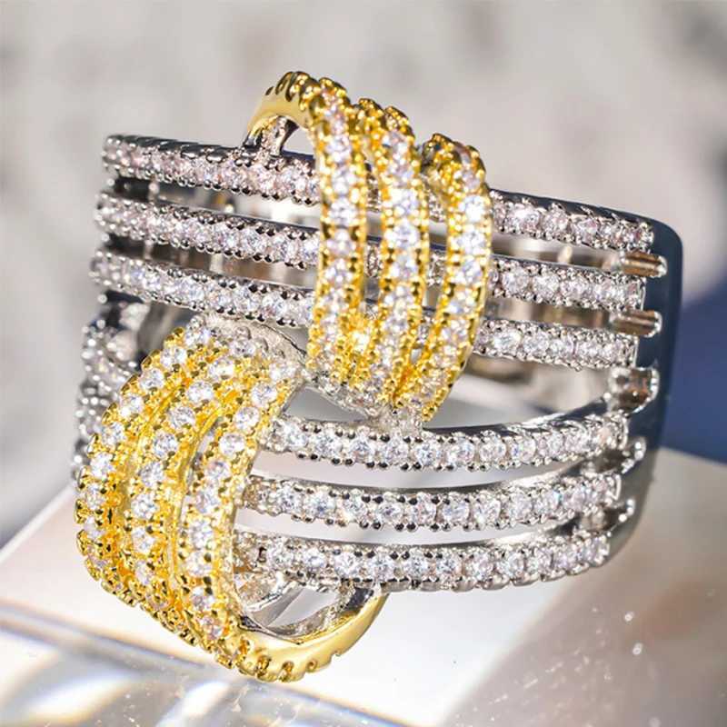 Huitan Huachen Layered Cross Wide Ring with Luxury Jewelry Engagement Wedding Sparkling Cubic Zirconia Accessories X250220