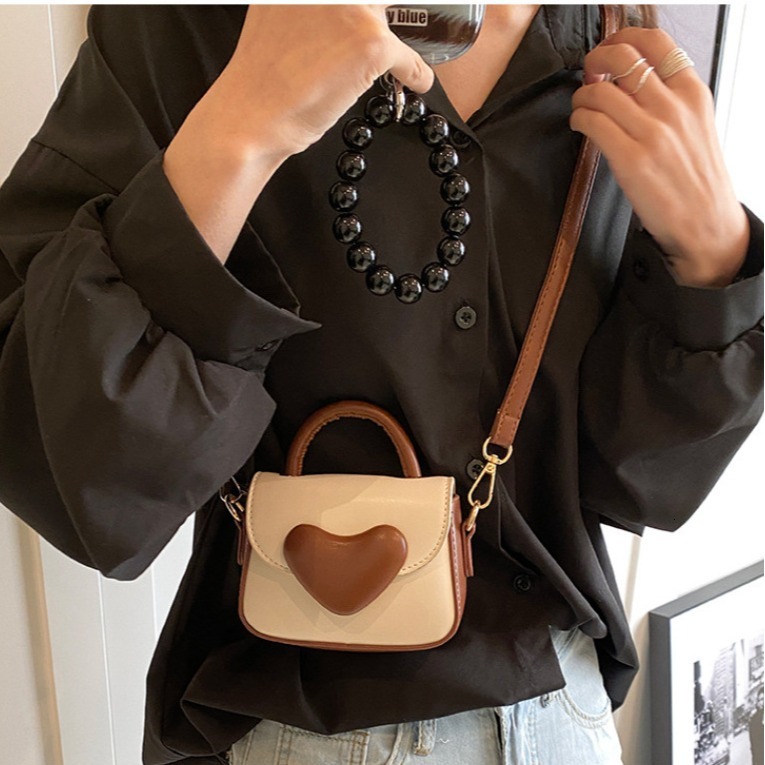 Love Handheld for Women 2025 New Fashionable Children's Crossbody Sweet and Simple Mini Small Square Bag #swissmilitary