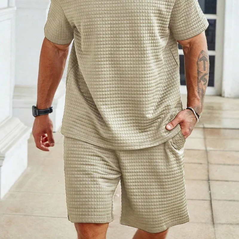 Mens oversized checkered summer casual shorts are fashionable loose breathable and quick drying mens clothing shorts 250220