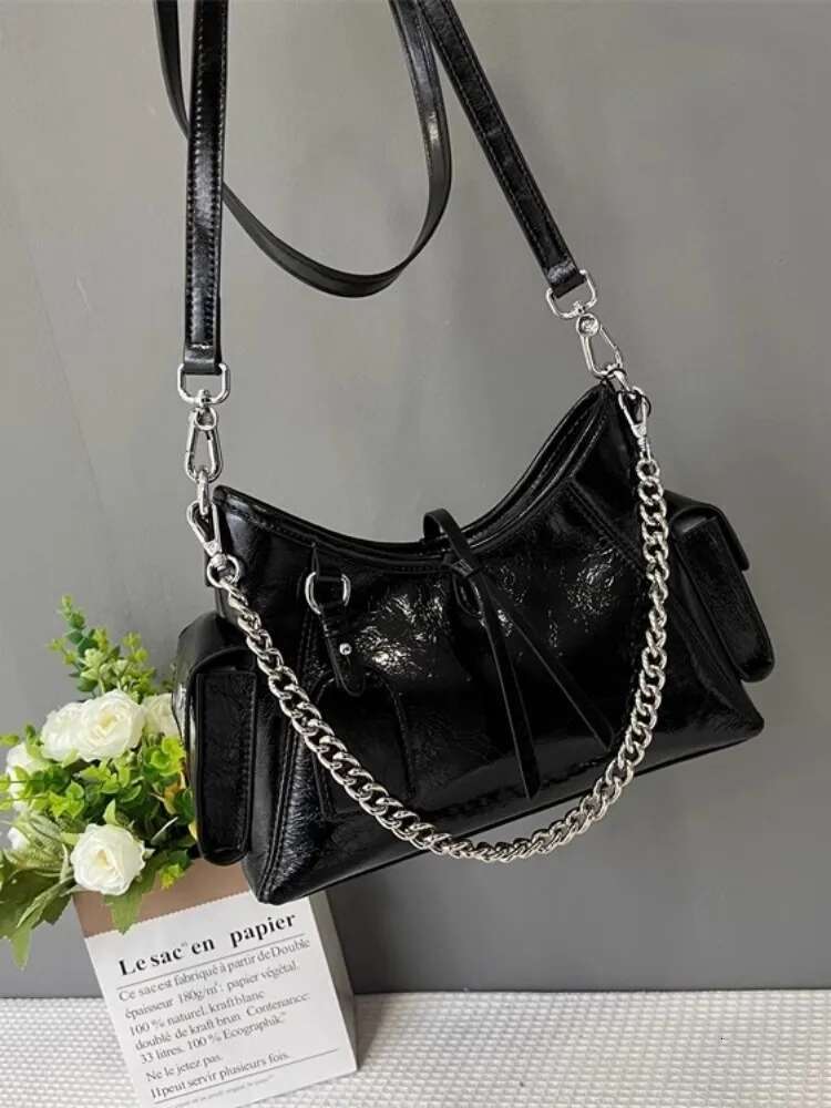 Women Motorcycle Personality Vintage Cowskin Genuine Leather Single Shoulder Crossbody Bags Ladies Casual Chain Armpit Bag