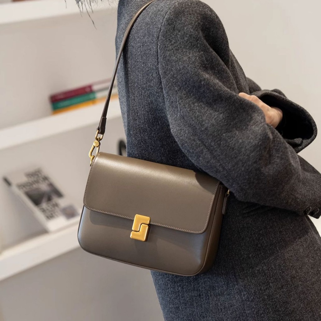 Designer shoulder bags Women small cross body bag hasp messenger bags double zippers pockets inner