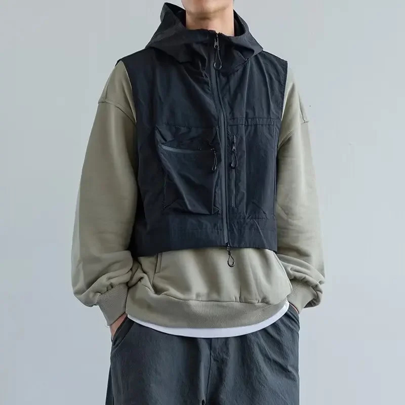 Cityboy Japanese Style Cropped Vest Jacket Mens American Style Summer Thin Hooded Functional Multi-pocket Vest Casual Scene 250219