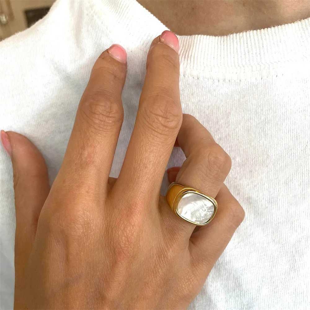 SUNIBI Square Vintage Shell Ladies Ring Stainless Steel White Gold Color Large Chunky Ring Party Jewelry Accessories Gift Dinner X250220