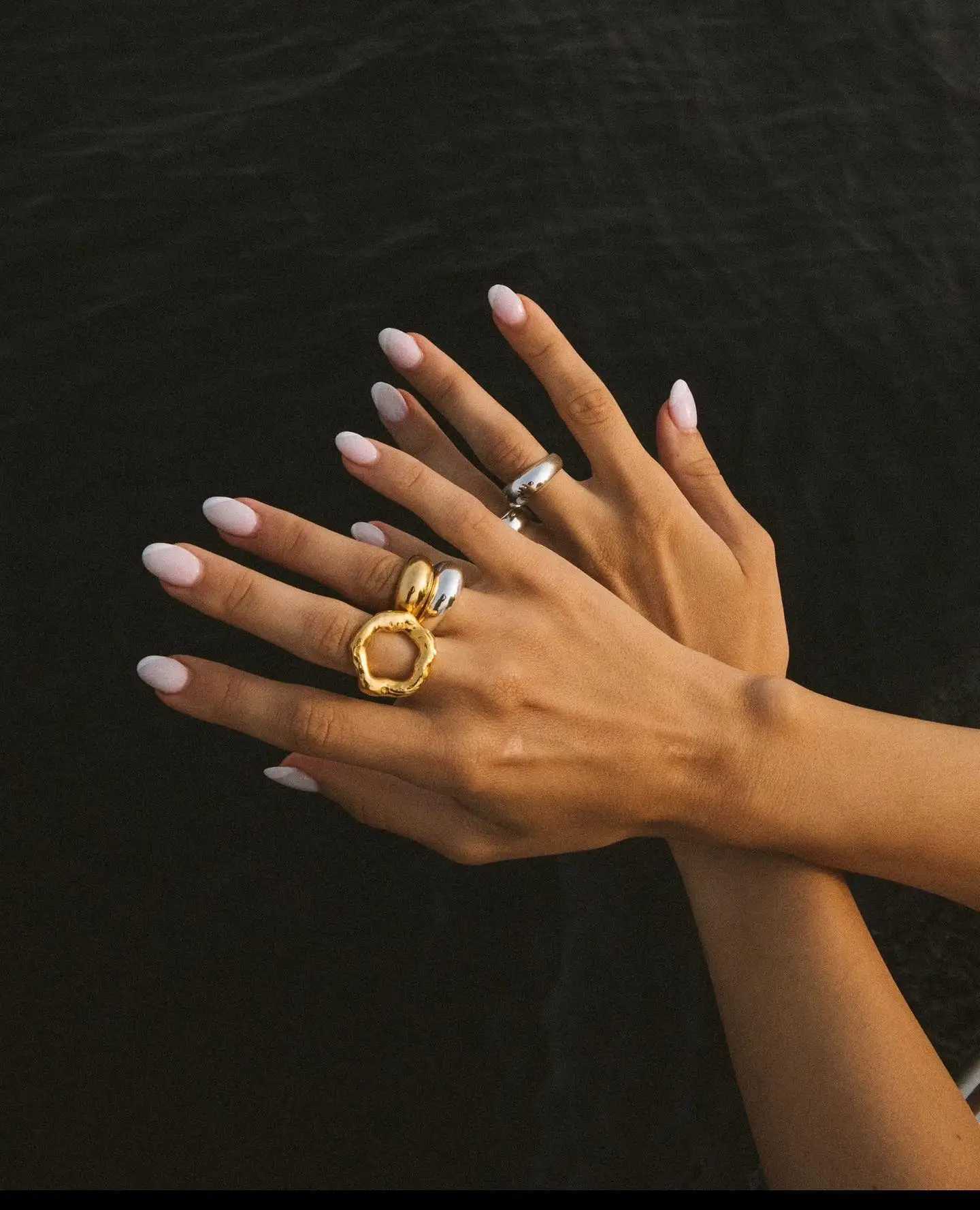 Uworld Vintage Unique Circle Motif Ring Melted Texture Detail For Wen Gold Color Texture Temperament Jewelry Waterproof Gift X250220