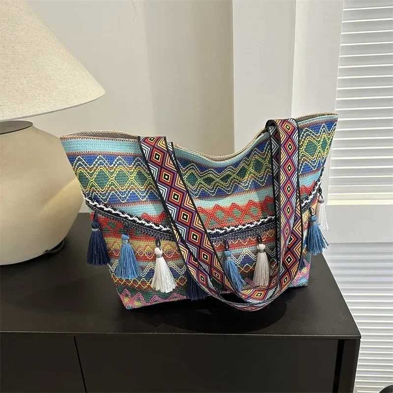 Large Capacity Ethnic Style Fashionable Simple Elegant Handbag 2023 Autumn New Style Shoulder Bag Womens Commuter Tote Bag Z250219