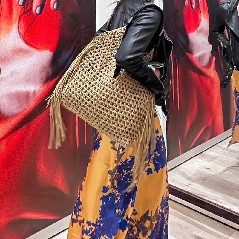 Bohemian Beach Bag For Women Luxury Designer Handbags Purses 2023 New In Nylon Rope To Weave Hollow Out Tassel With Inner Pocket Z250219