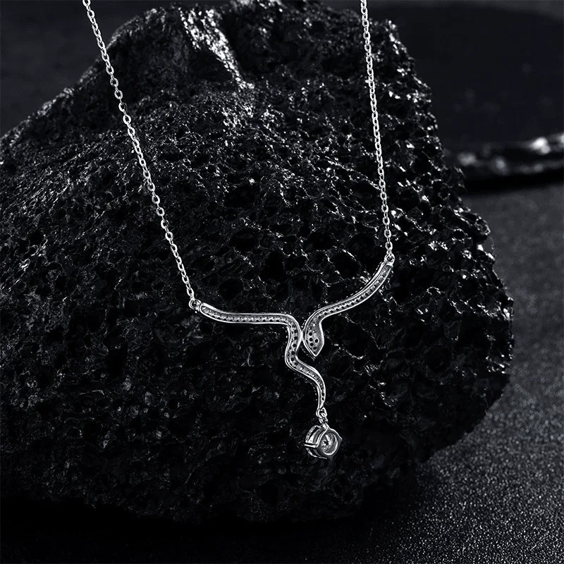 ZFSILVER Fashion Trend 925 Silver 0.5 Mo Silica Pendant Snake Necklace Female Accessories Party Jewelry Gift MS-2028B 250220