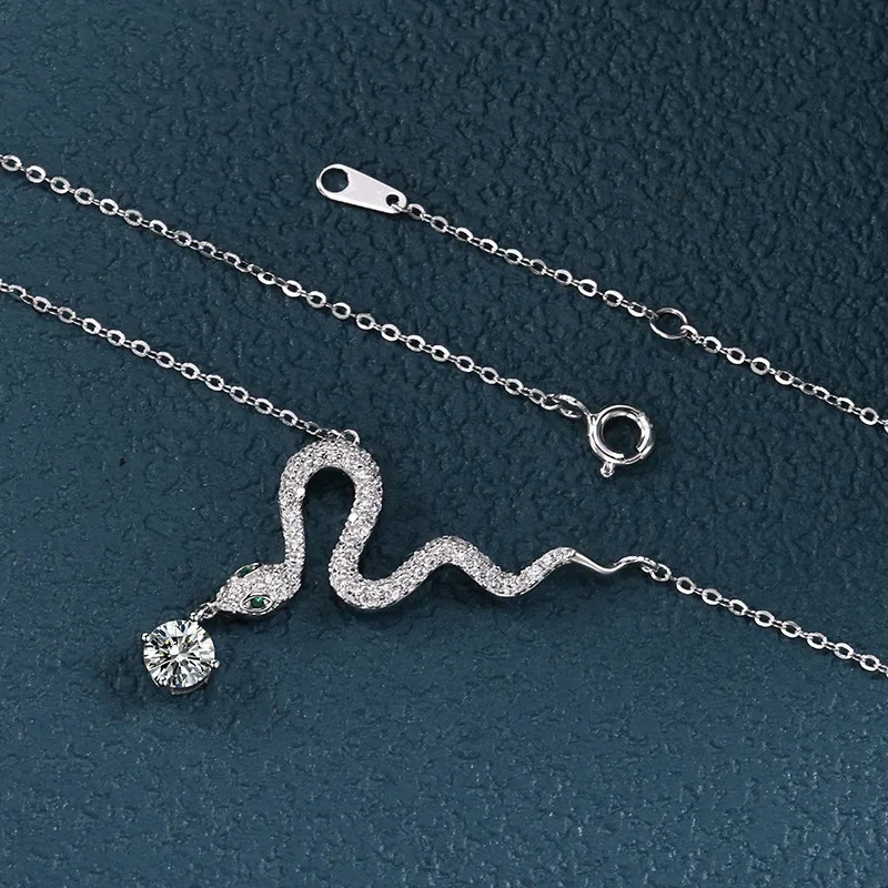 CHKAWOCIs925 Sterling silver Mossan Pendant Silver Premium sense of Autumn and Winter jewelry Necklace Year of the Snake 250220